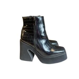 Nasty Gal Black Platform Ankle Boots Croc Print Zip Up Goth US Size 8